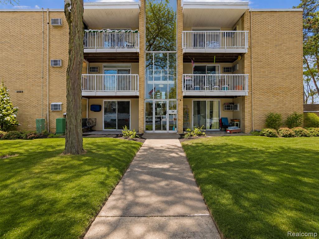 4905 Crooks A2 Road, Royal Oak, MI 48073 — front exterior