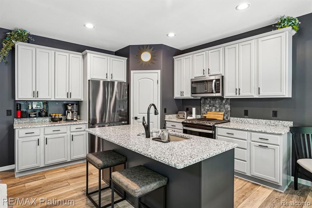 2963 Blue Sky Drive, Howell, MI 48843 — Photo 2