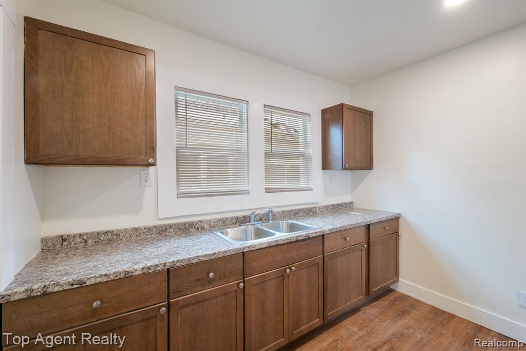 615 W Hollywood, Highland Park, MI 48203 — Photo 10