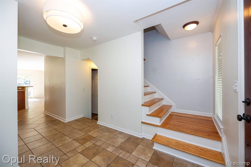 8469 CONCORD Road, Grosse Ile, MI 48138 — Photo 4