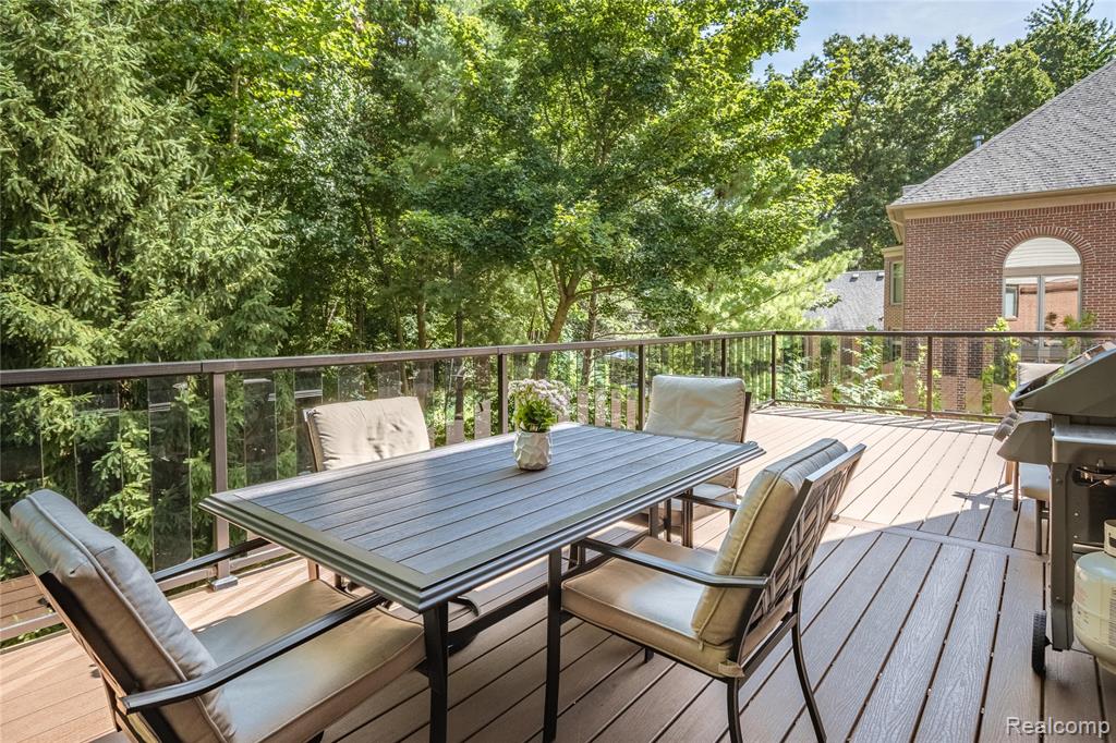 4575 Forest Edge Lane N, West Bloomfield, MI 48323 — Photo 68