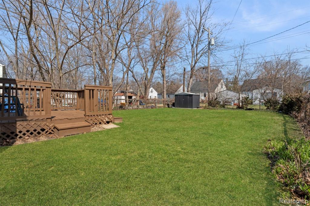 24220 Cloverlawn Street, Oak Park, MI 48237 — Photo 36