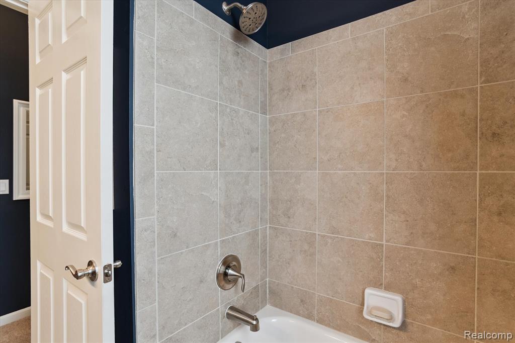 49276 Garden Lane, Canton, MI 48188 — Photo 31