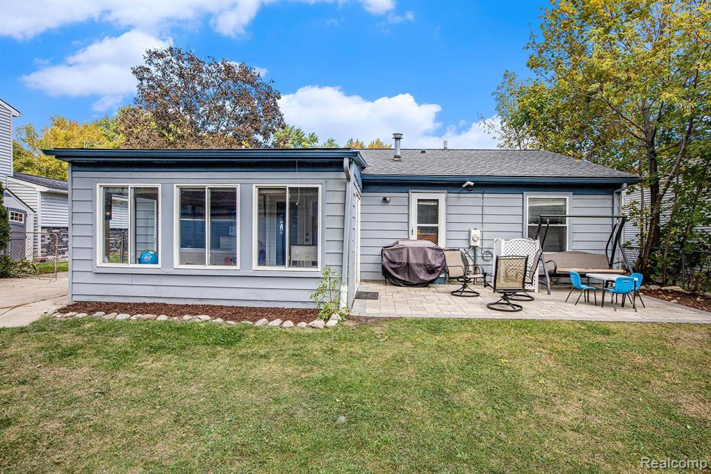 44601 ALBERT Drive, Plymouth, MI 48170 — Photo 22