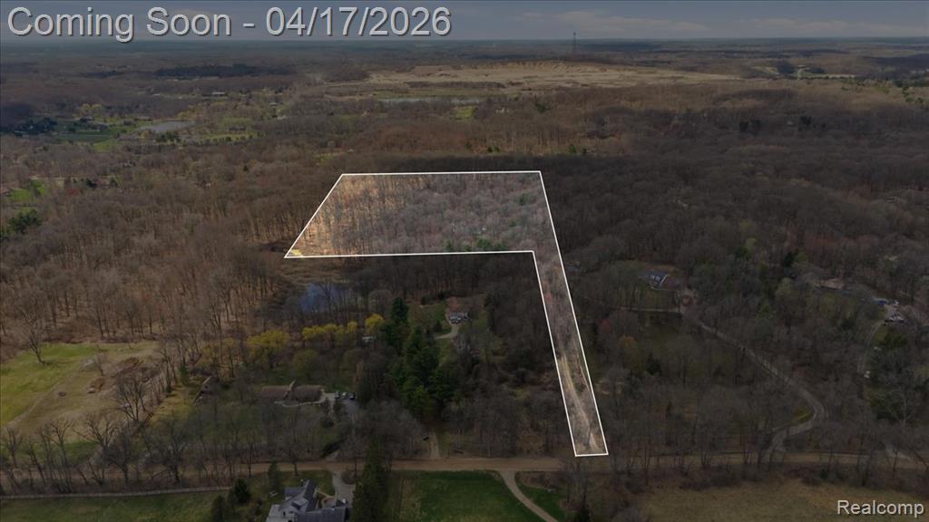 2222 S Hickory Ridge Trail, Milford, MI 48380 — Photo 44