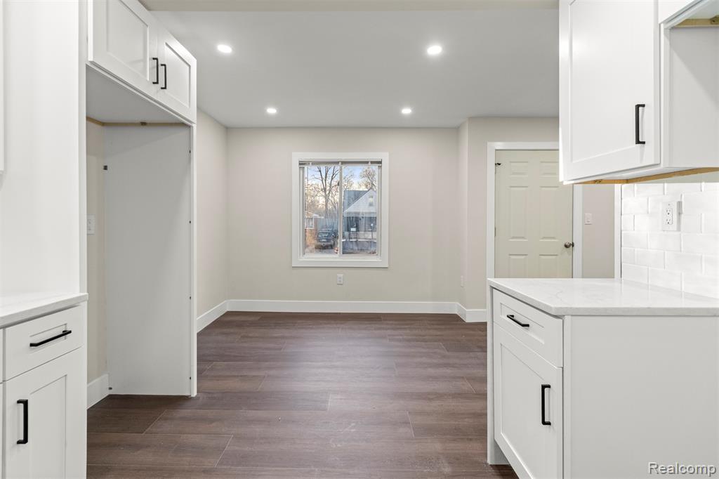 8900 Asbury Park, Detroit, MI 48228 — Photo 24