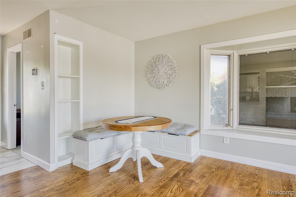 10094 Elizabeth Lake Road, White Lake, MI — Photo 13