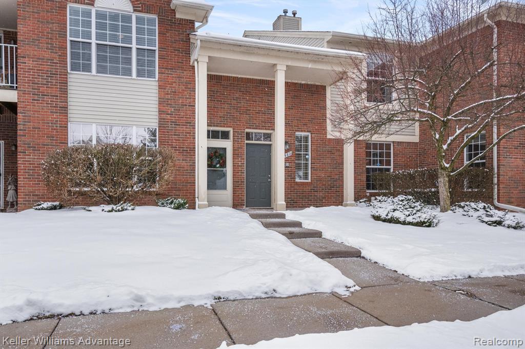1982 Flagstone Circle, Rochester, MI 48307 — Photo 2
