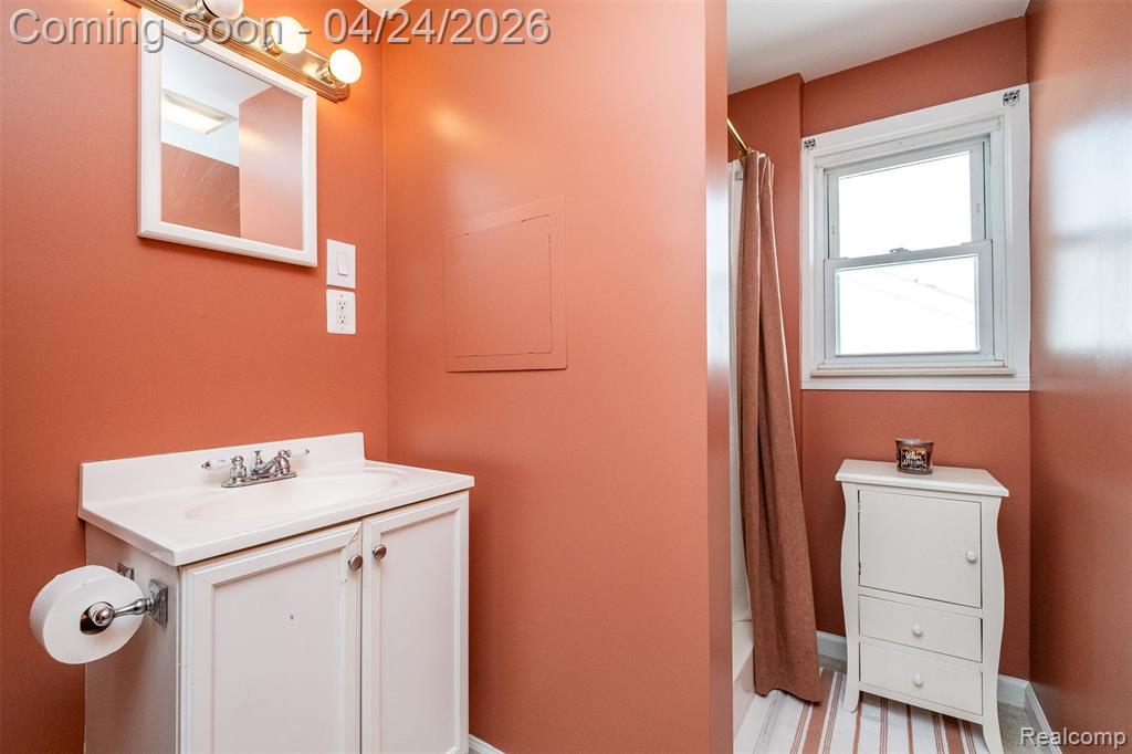 51 Hamata Avenue, Hazel Park, MI 48030 — Photo 32