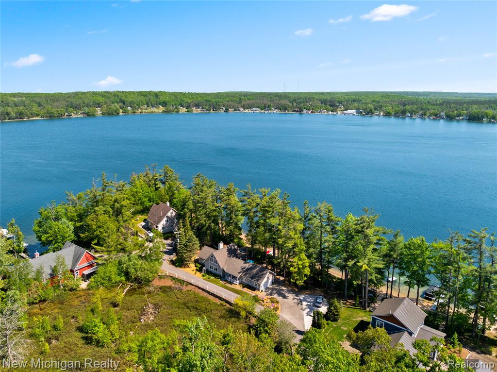 1811 Sunset Drive, Gaylord, MI 49735 — Photo 38