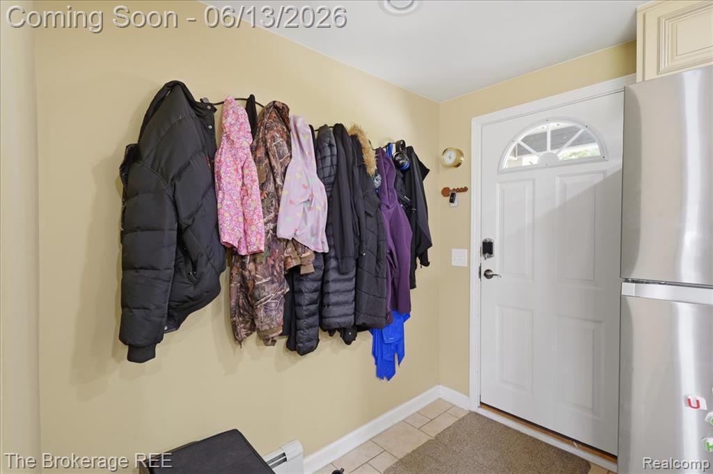 261 Reymont Road N, Waterford, MI 48327 — Photo 7