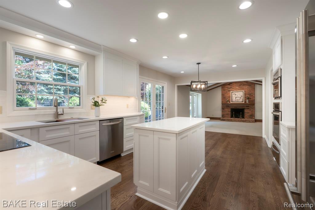 10000 Red Maple Drive, Plymouth, MI 48170 — Photo 16