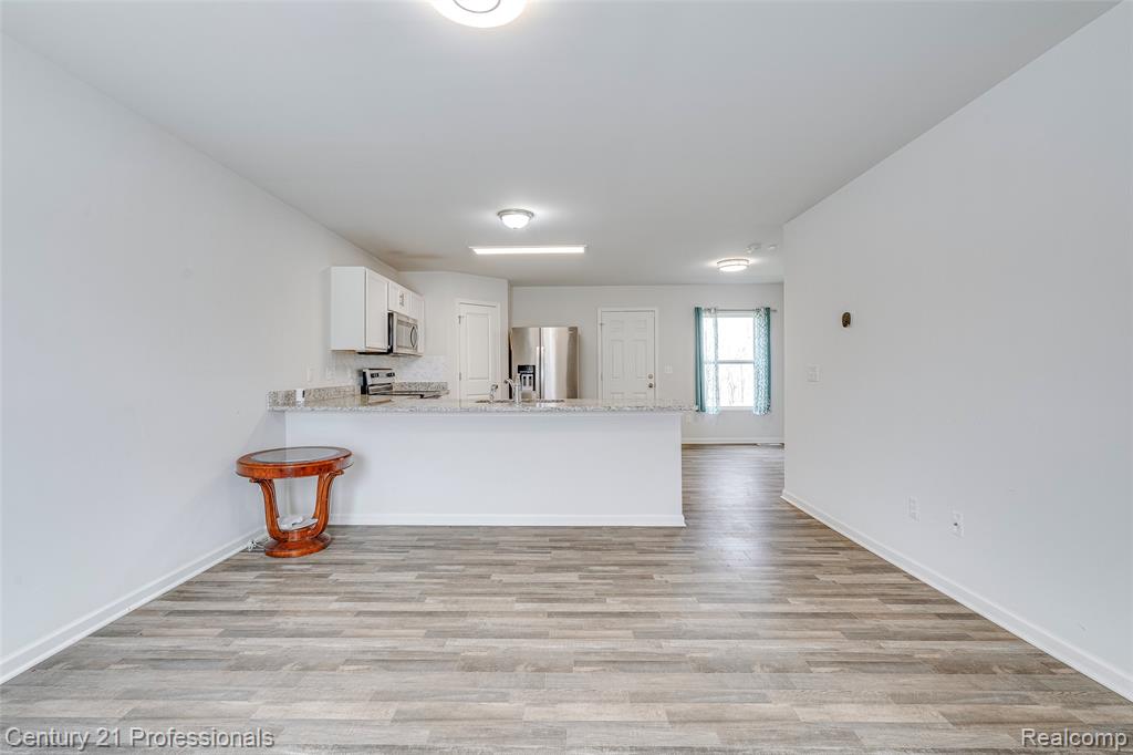 1666 Golfview Drive, Ypsilanti, MI 48198 — Photo 11