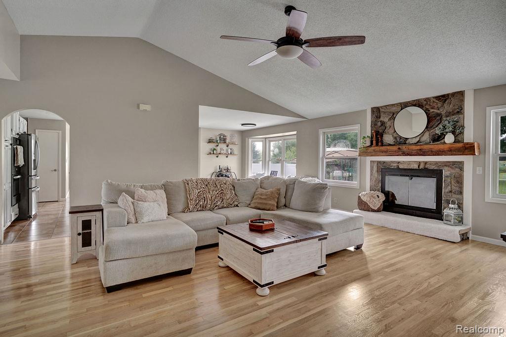 3334 E Freeland Road, Freeland, MI 48623 — Photo 13