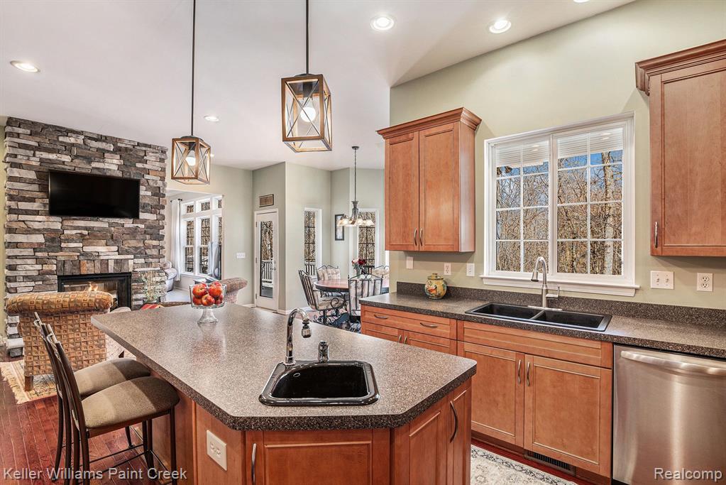 629 CREEKSIDE, Oxford, MI 48371 — Photo 7
