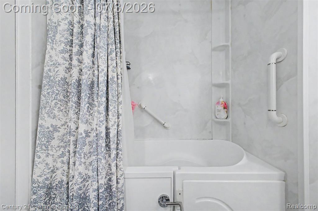 42299 Sunnydale Lane, Northville, MI 48168 — Photo 26