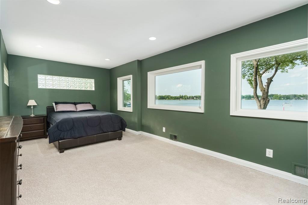 775 Lyle Drive, Waterford, MI 48327 — Photo 35