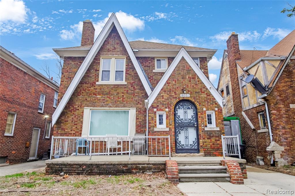 18037 Pennington, Detroit, MI 48221 — front exterior