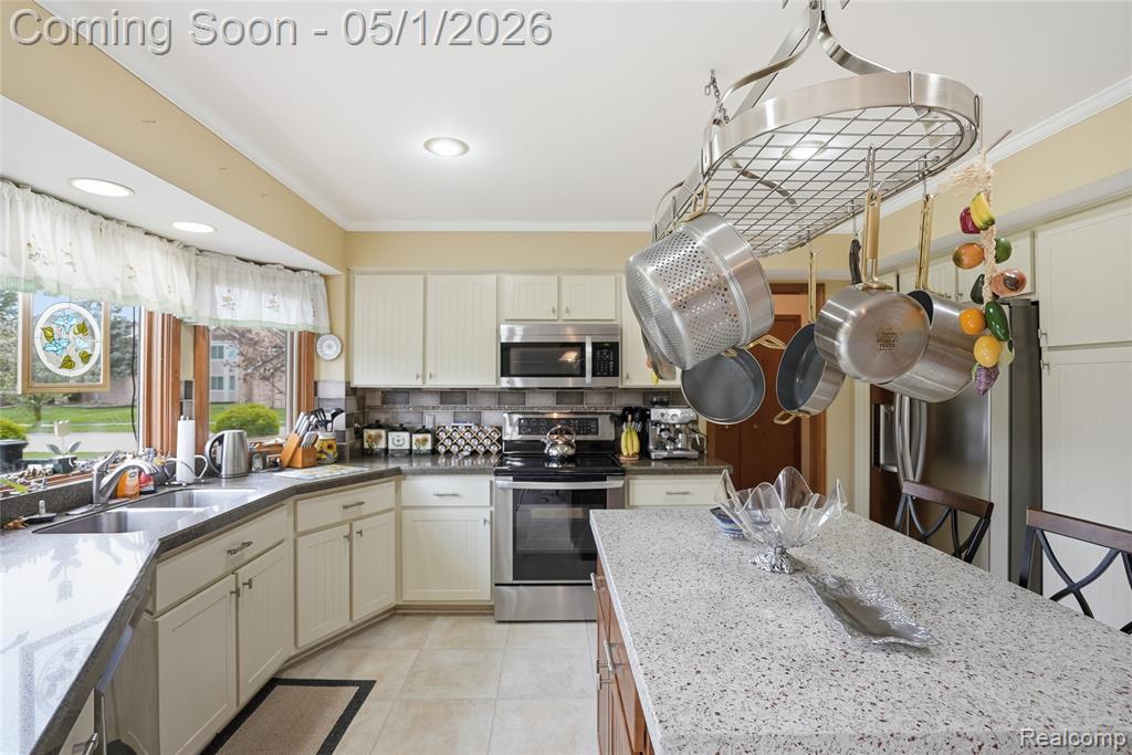 14428 Glen Eagle Court, Shelby Twp, MI 48315 — Photo 19