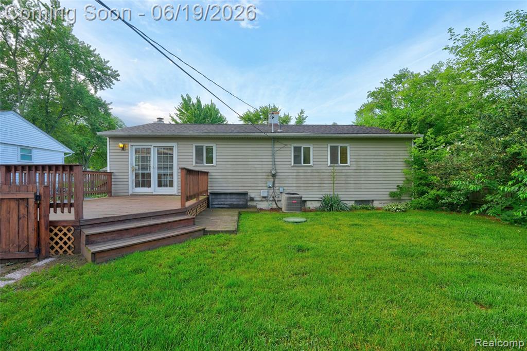 778 Manzano Drive, Wolverine Lake, MI 48390 — Photo 39