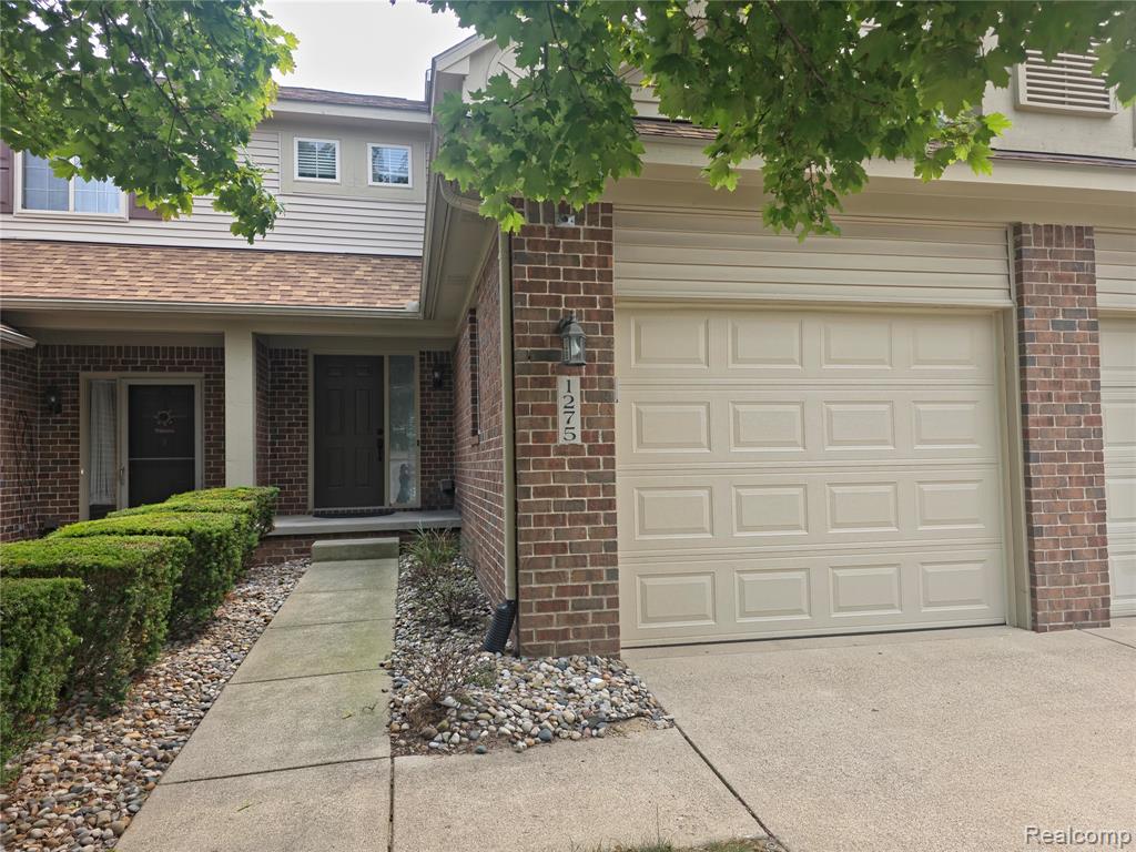 1275 Lilac Lane, Waterford, MI 48327