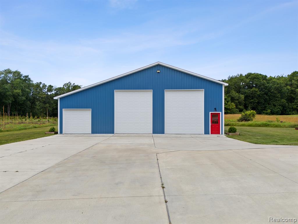 4711 Fenton Road, Hartland, MI 48353 — Photo 34