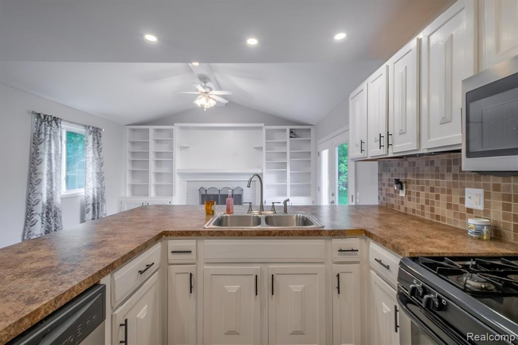 5482 Liberty Bell Road, Grand Blanc, MI 48439 — Photo 5