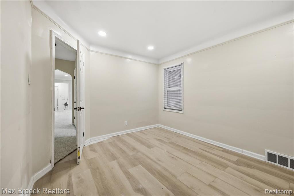 9722 Wayburn Street, Detroit, MI 48224 — Photo 17