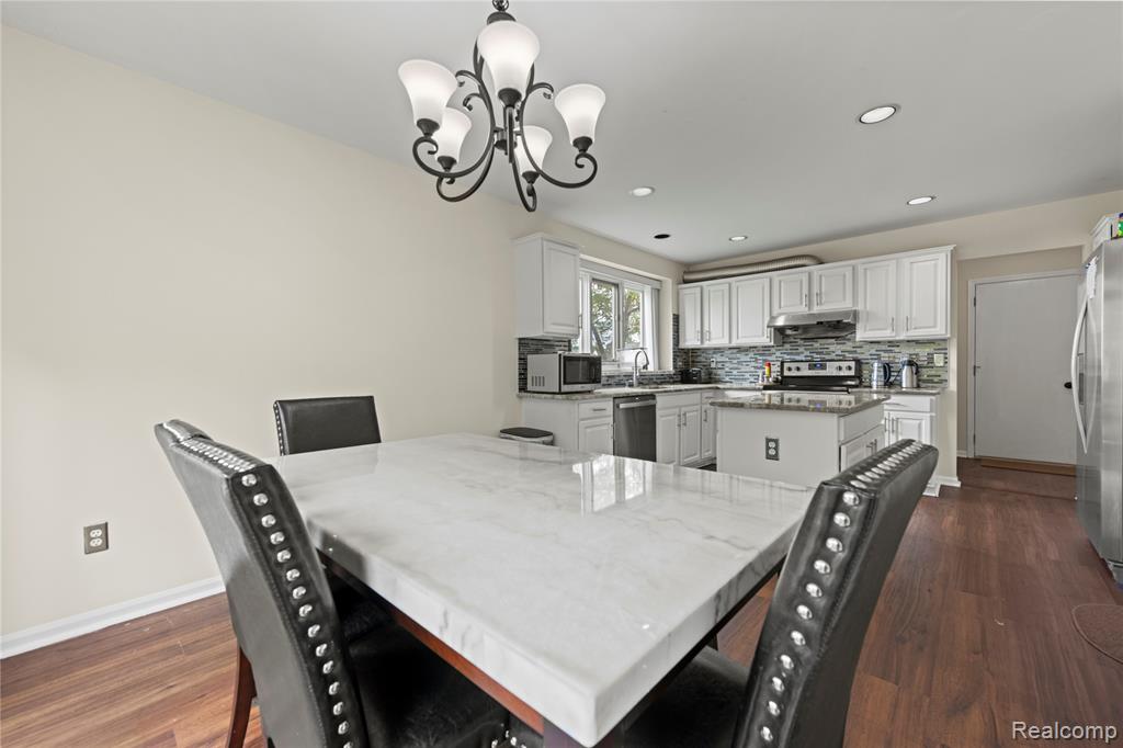 5143 Saffron Drive, Troy, MI 48085 — Photo 18