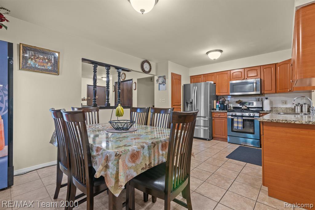 40220 Walter Drive, Sterling Heights, MI 48310 — Photo 9