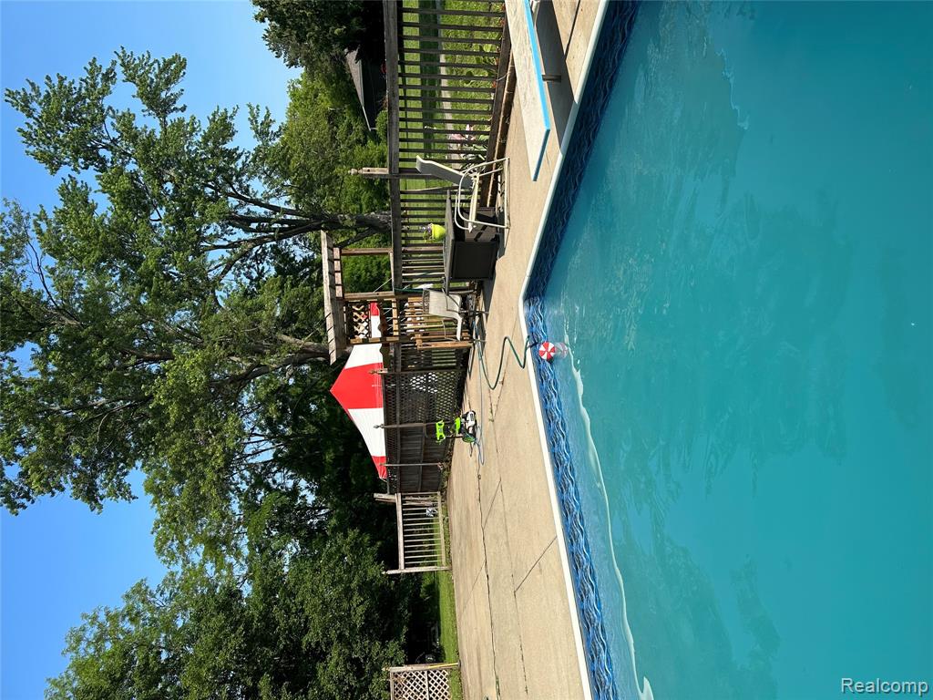 3194 S Vassar Road, Burton, MI 48519 — Photo 46