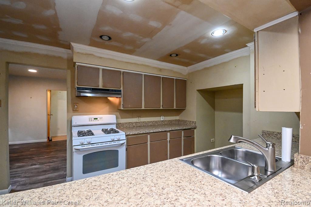 5281 WILBY Street, Shelby Twp, MI 48317 — Photo 14
