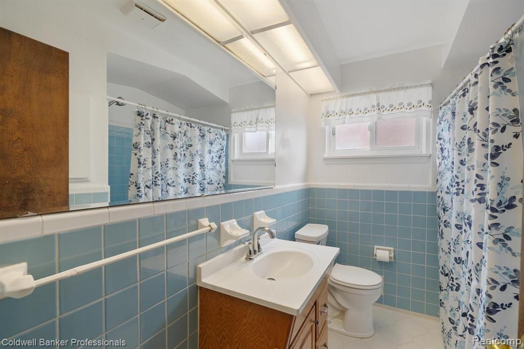 8536 Blackburn Drive, Westland, MI — Photo 15