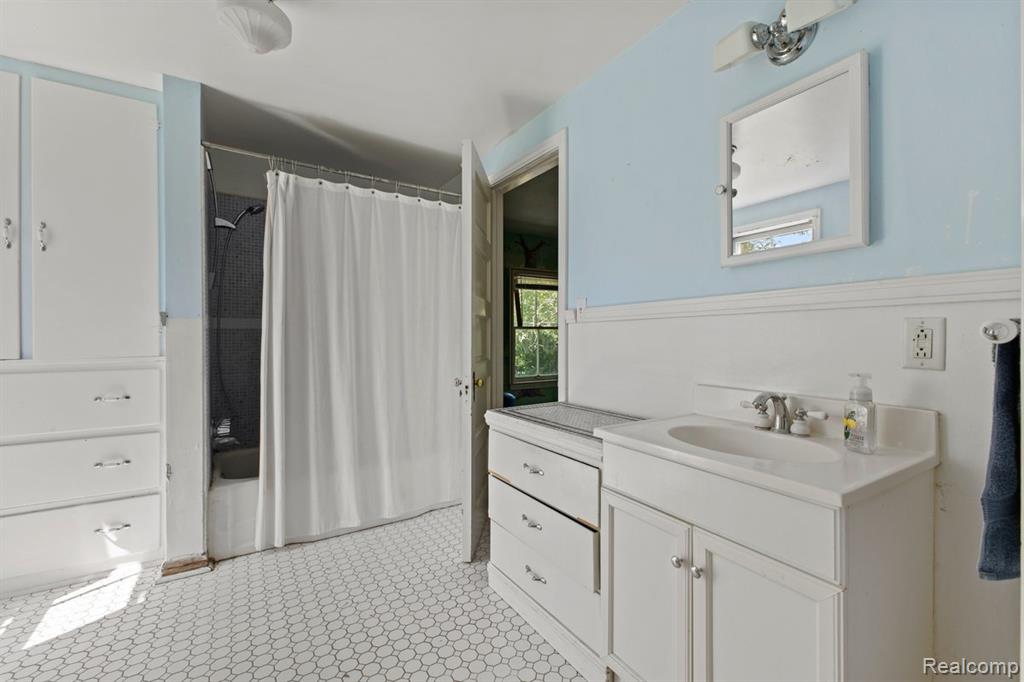 5390 Oak Hill Road, Clarkston, MI 48348 — Photo 31