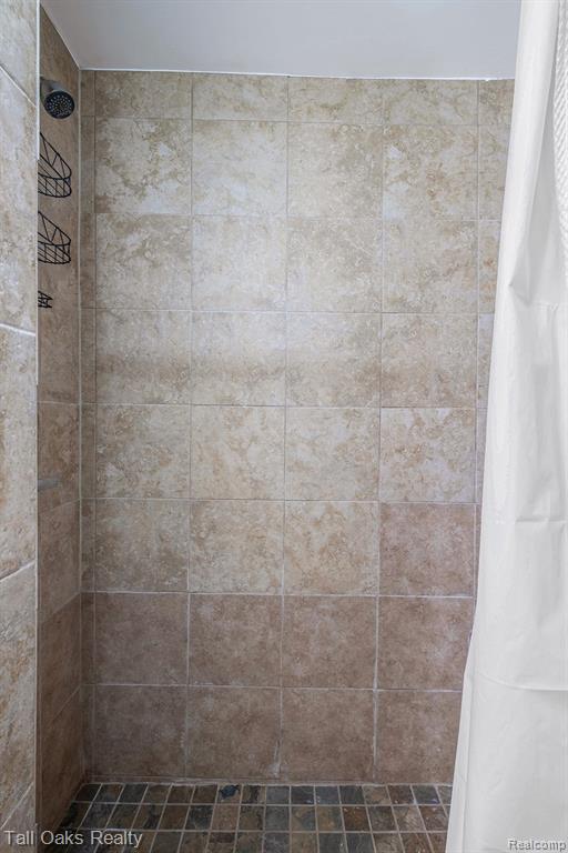 117 E MAIN Street, Otisville, MI 48463 — Photo 12