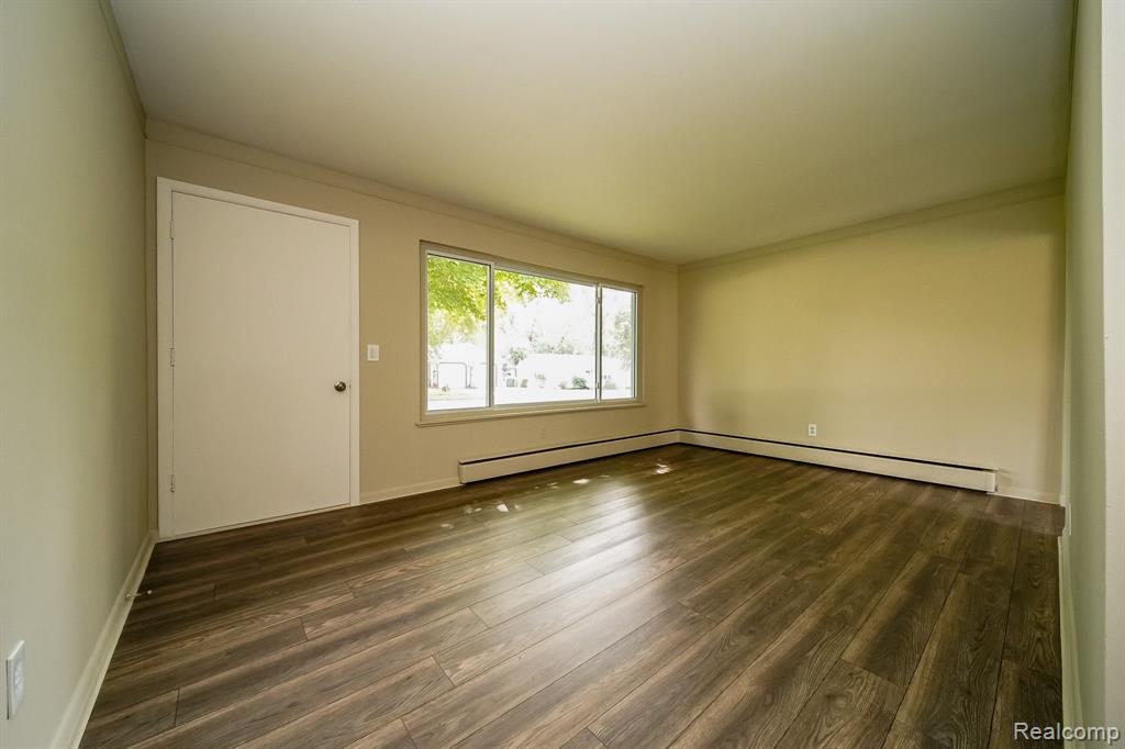46269 HULING Street, Shelby Twp, MI 48317 — Photo 7