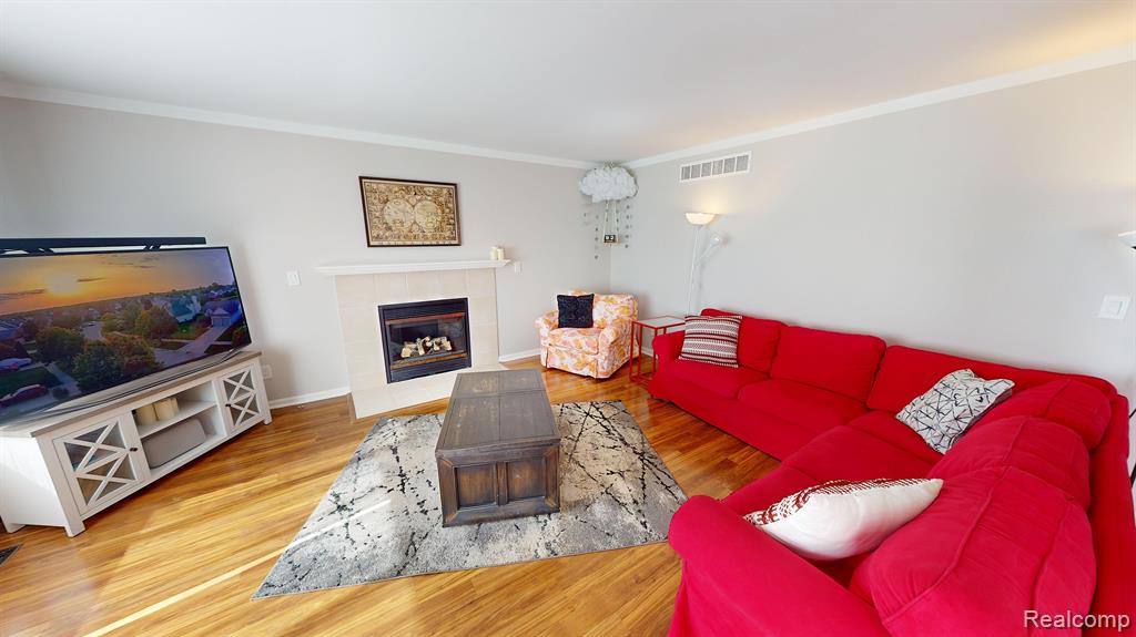 7724 PIONEER Drive, Ypsilanti, MI 48197 — Photo 15