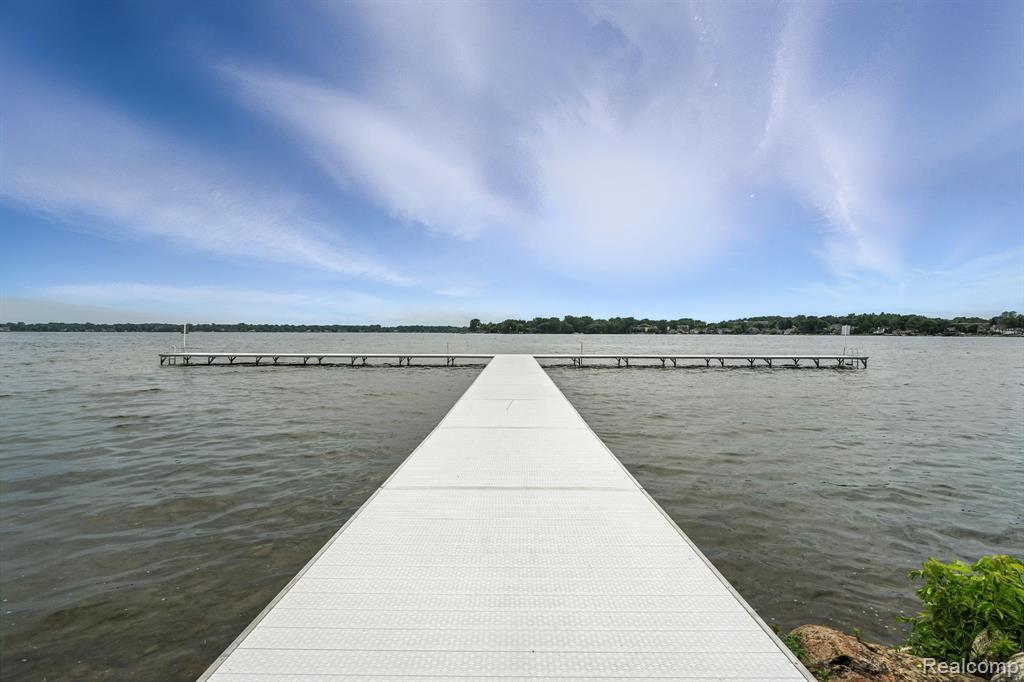 490 Village Drive, Walled Lake, MI 48390 — Photo 2