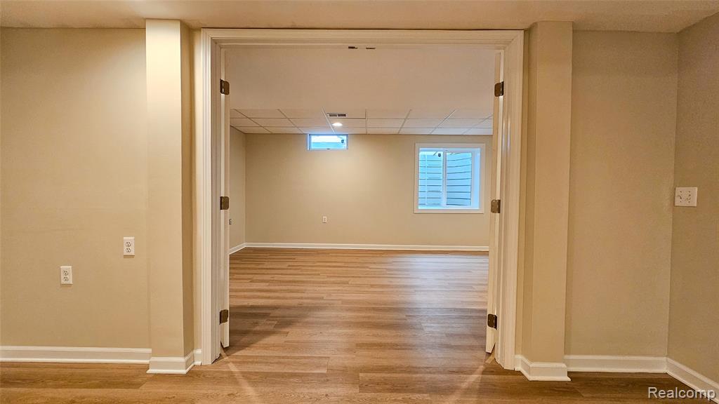 715 Lakeside Drive, Waterford, MI 48328 — Photo 25