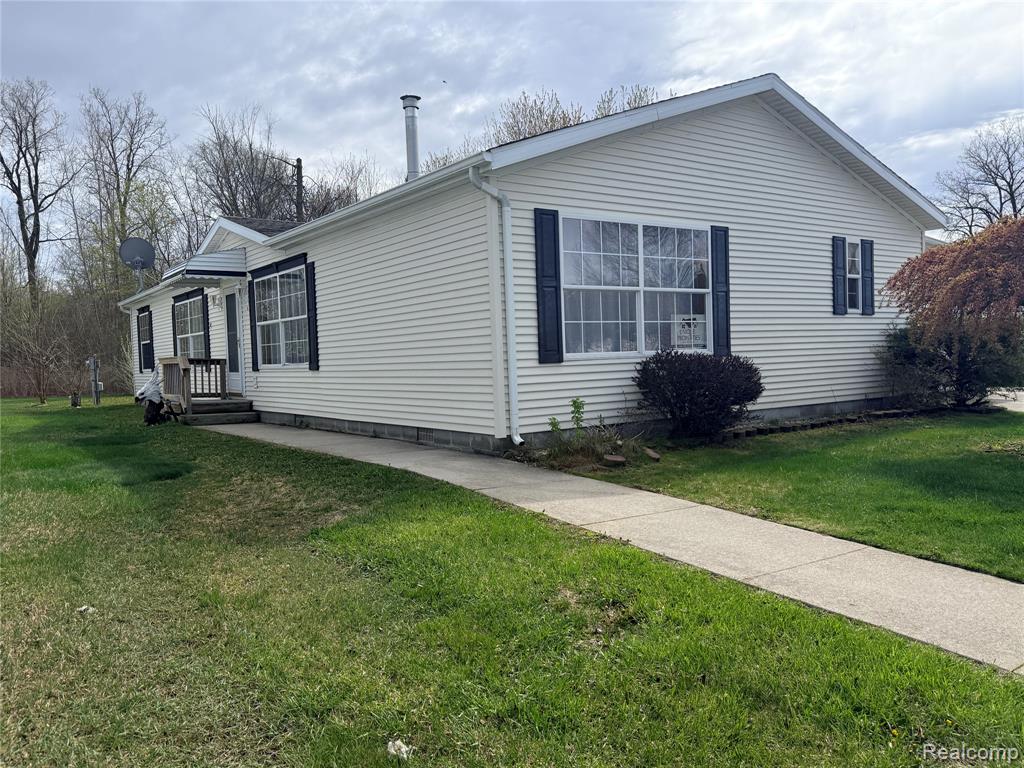3211 Keewahdin Road, 139, Fort Gratiot, MI 48059 — Photo 4
