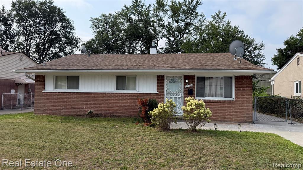 13351 Albany Street, Oak Park, MI 48237
