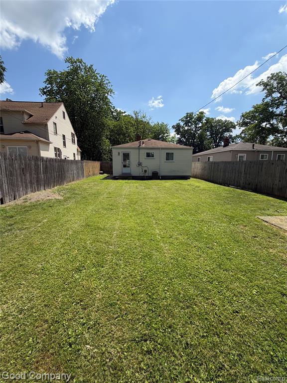 901 Symes Avenue, Royal Oak, MI 48067 — Photo 11