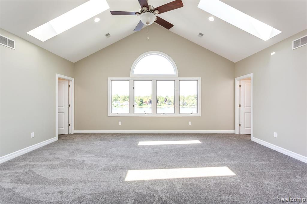 16637 Kings Fairway Lane, Grand Blanc, MI 48439 — Photo 9