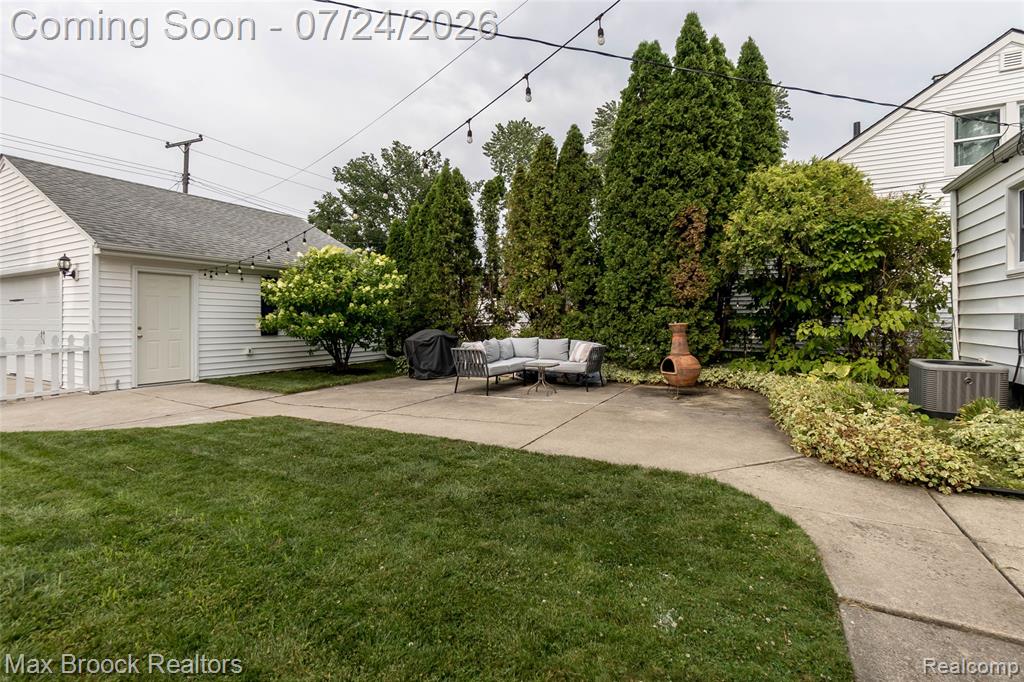 1090 Cambridge Road, Berkley, MI 48072 — Photo 34