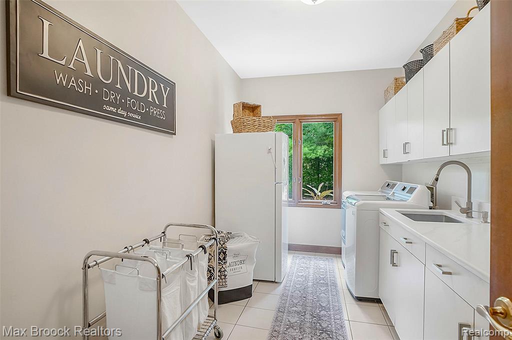 60 Kingsley Manor Drive, Bloomfield Hills, MI 48304 — Photo 29