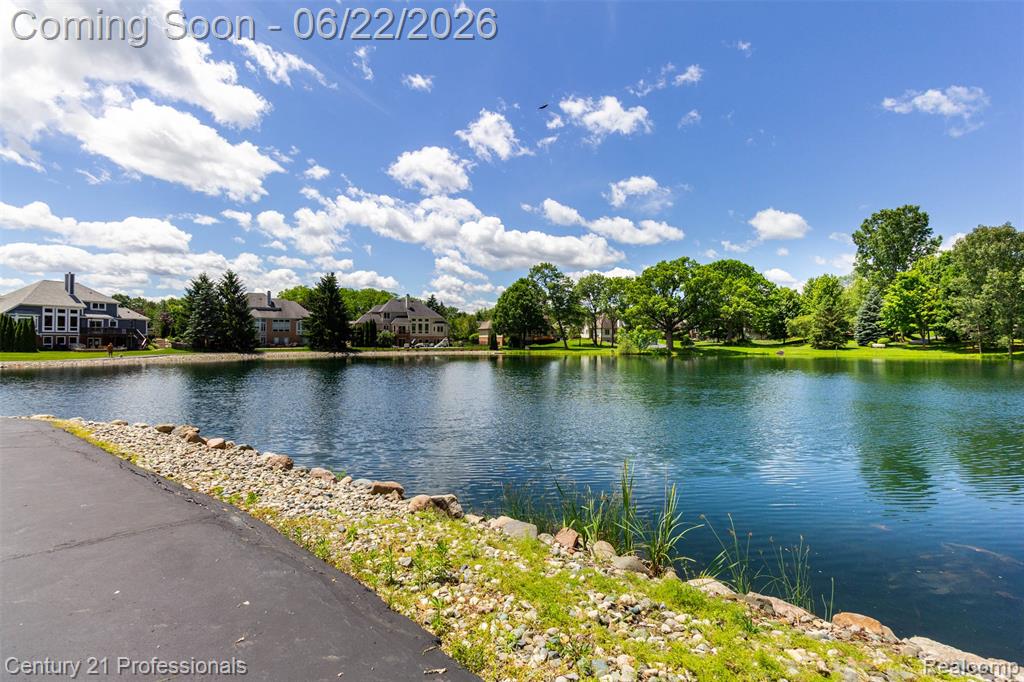8225 Brookstone Lane, Clawson, MI 48348 — Photo 51