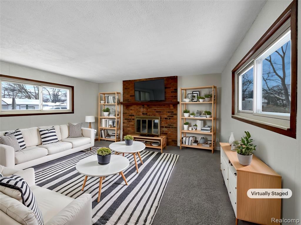 677 BELTON Street, Garden City, MI — Photo 2