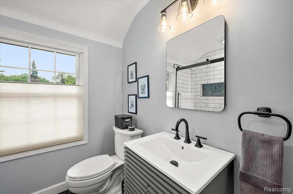 910 W Oakridge Street, Ferndale, MI 48220 — Photo 29