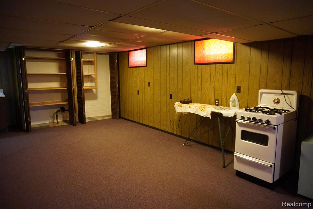 8098 SUNBURST, Center Line, MI 48015 — Photo 19
