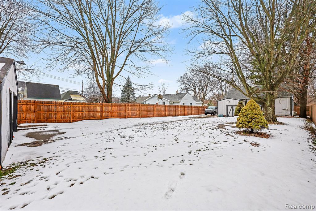 46 E Glass Road, Ortonville, MI 48462 — Photo 16